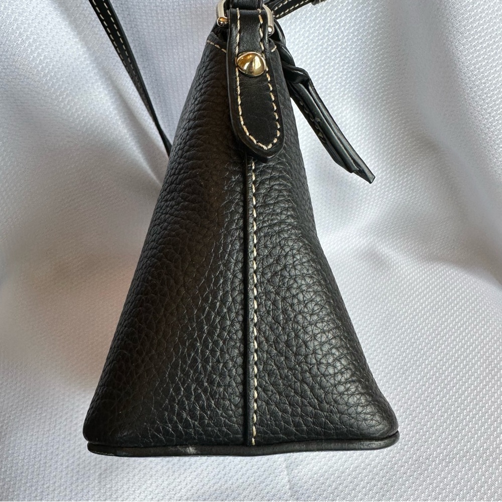 Dooney & Bourke Black Pebbled Leather Crossbody - excellent pre-owned condition - Picture 4 of 8